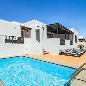 Nancy Villa Puerto del Carmen (Lanzarote)